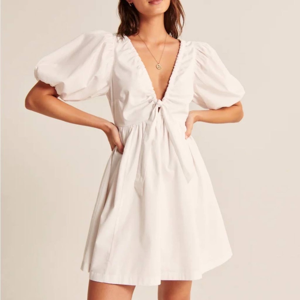NWT Abercrombie & fitch white dress puff sleeve size small